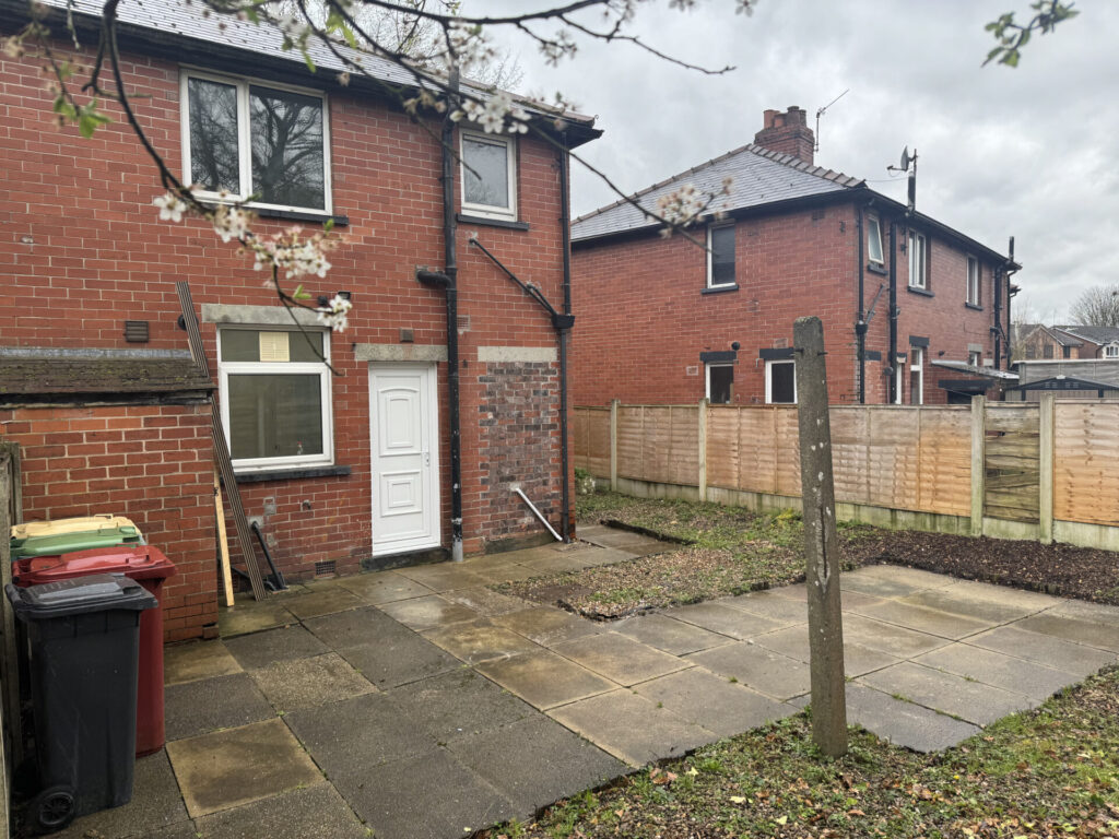Whitehead Crescent - Radcliffe - Greater Manchester - M26