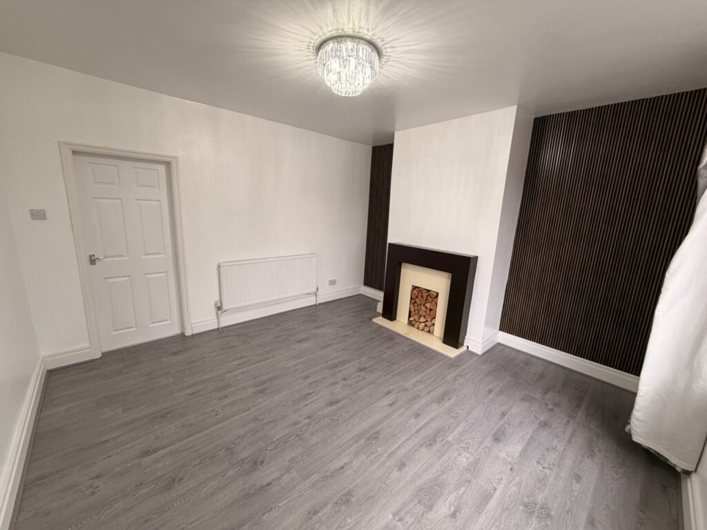 Whitehead Crescent - Radcliffe - Greater Manchester - M26