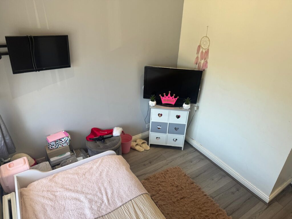 Rochford Avenue - Whitefield  - Greater Manchester - M45
