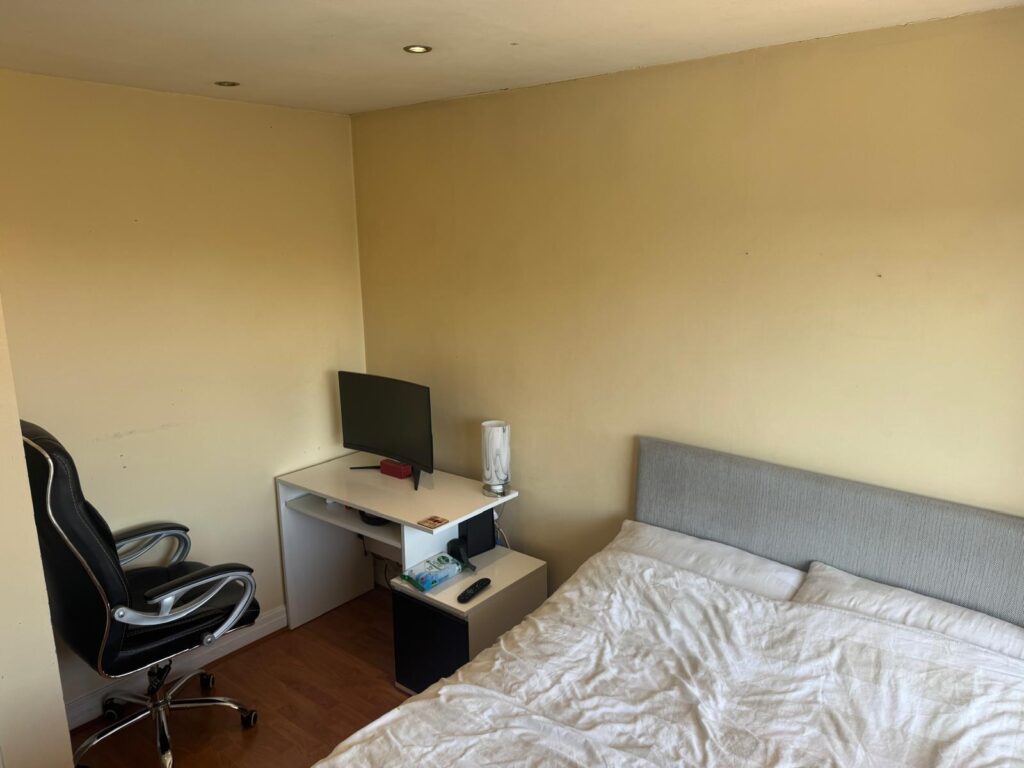 Rochford Avenue - Whitefield  - Greater Manchester - M45