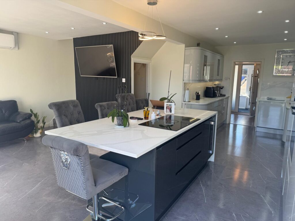 Rochford Avenue - Whitefield  - Greater Manchester - M45