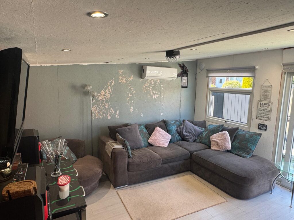 Rochford Avenue - Whitefield  - Greater Manchester - M45